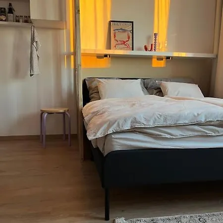 Small Cozy Apartment, Coffee And Parking Free