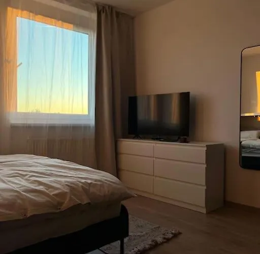 Small Cozy Apartment, Coffee And Parking Free * Pozsony