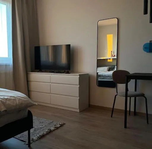 Small Cozy Apartment, Coffee And Parking Free Apartman
